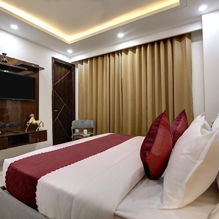 Limewood Stay - Millennium Huda City Center Gurgaon Zewnętrze zdjęcie