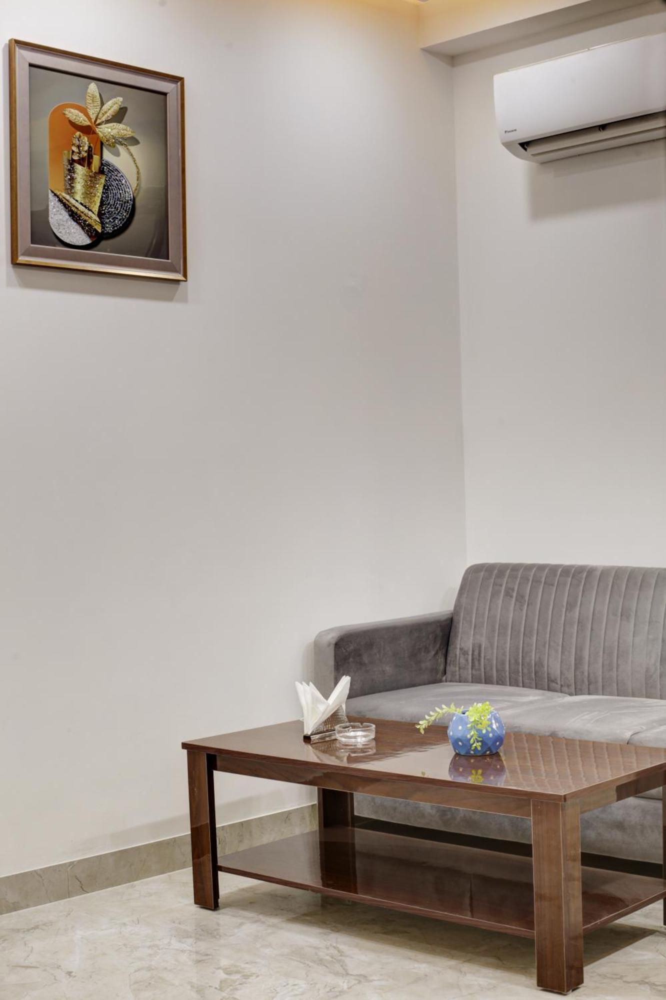 Limewood Stay - Millennium Huda City Center Gurgaon Zewnętrze zdjęcie